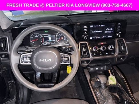 Used 2023 Kia Sorento LX FWD image 11