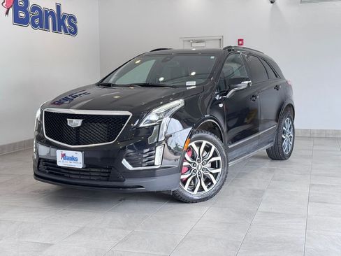 Certified 2024 Cadillac XT5 Sportv w/ Platinum Package AWD/4WD image 2