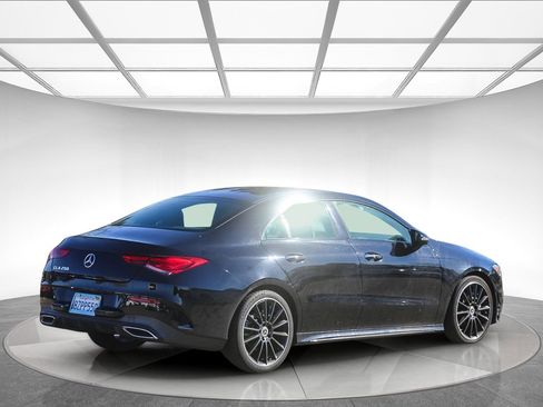 Used 2022 Mercedes-Benz CLA 250 image 3