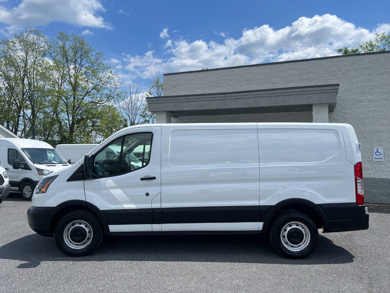 Used 2019 Ford Transit 150 130 Low Roof RWD image 28