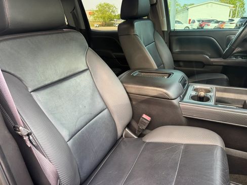 Used 2017 GMC Sierra 1500 SLT image 32