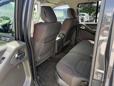 Used 2012 Nissan Frontier PRO-4X AWD/4WD image 10