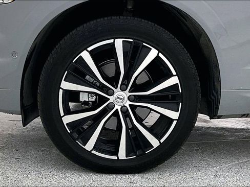Used 2024 Volvo XC60 B5 Ultimate w/ Protection Package Premier image 12