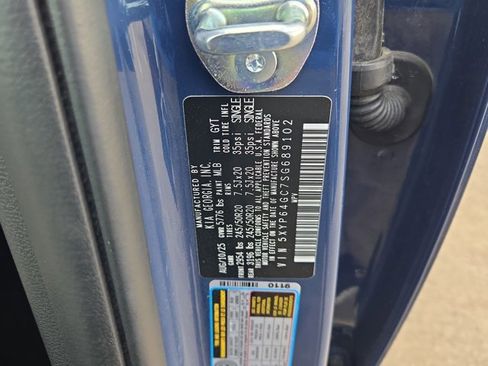 Used 2025 Kia Telluride S image 25