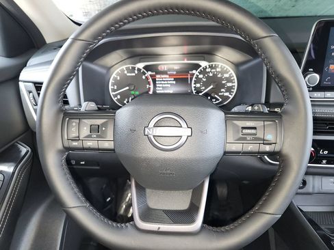 Used 2026 Nissan Rogue SV FWD image 23