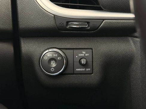 Used 2014 Chevrolet Traverse LT w/ All-Star Edition AWD/4WD image 16