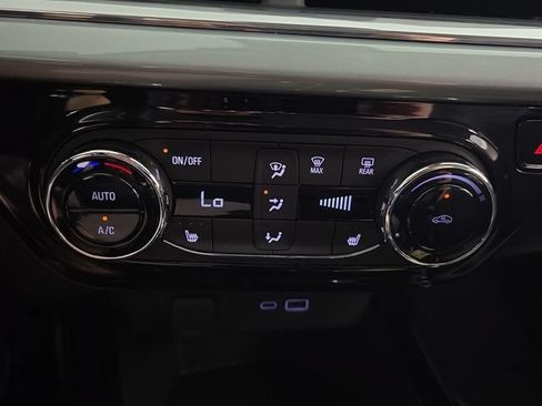 Certified 2024 Chevrolet Trax LT w/ Driver Confidence Package FWD image 19
