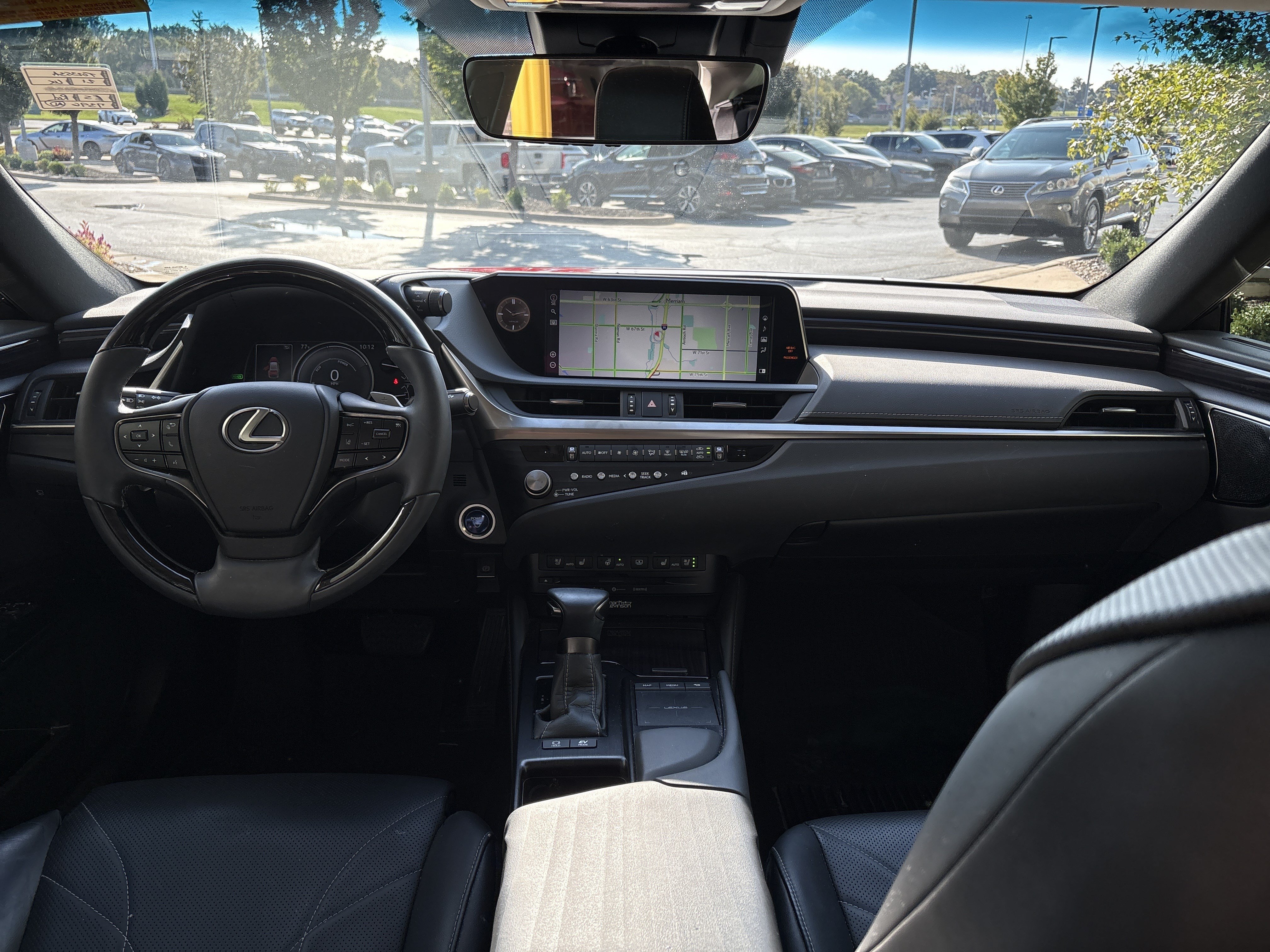 Used 2021 Lexus ES 300h w/ Accessory Package 2 FWD image 29