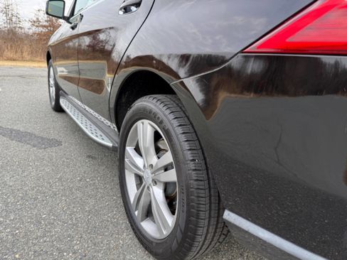 Used 2013 Mercedes-Benz ML 350 4MATIC w/ Premium 1 Pkg image 11