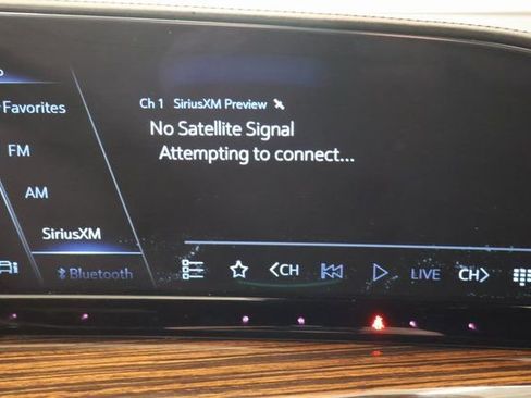 Used 2021 Cadillac Escalade ESV Premium Luxury AWD/4WD image 23