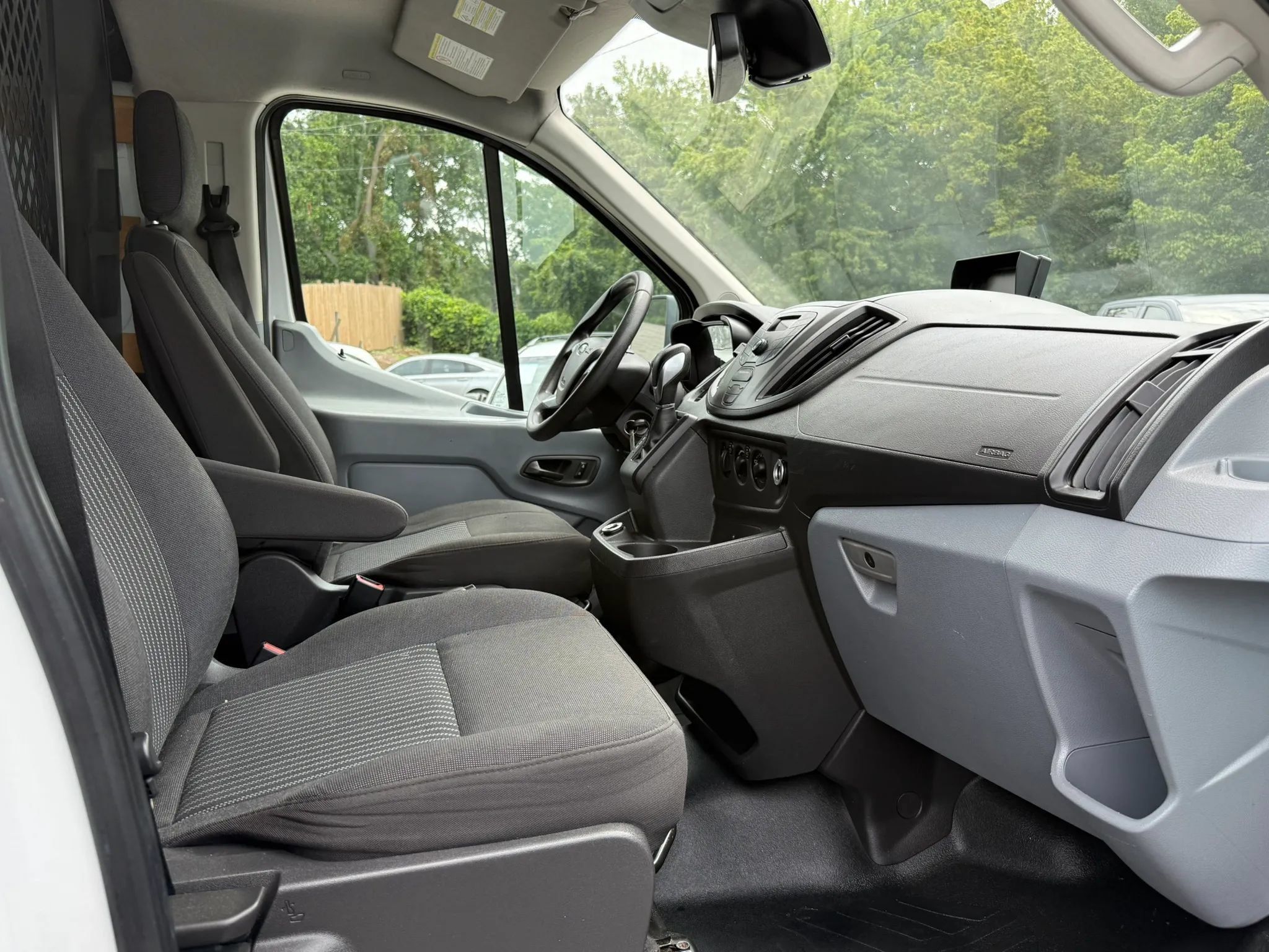 Used 2019 Ford Transit 250 130 Low Roof w/ Exterior Upgrade Package RWD image 8