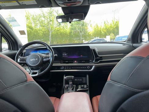 Used 2024 Kia Sportage SX image 12