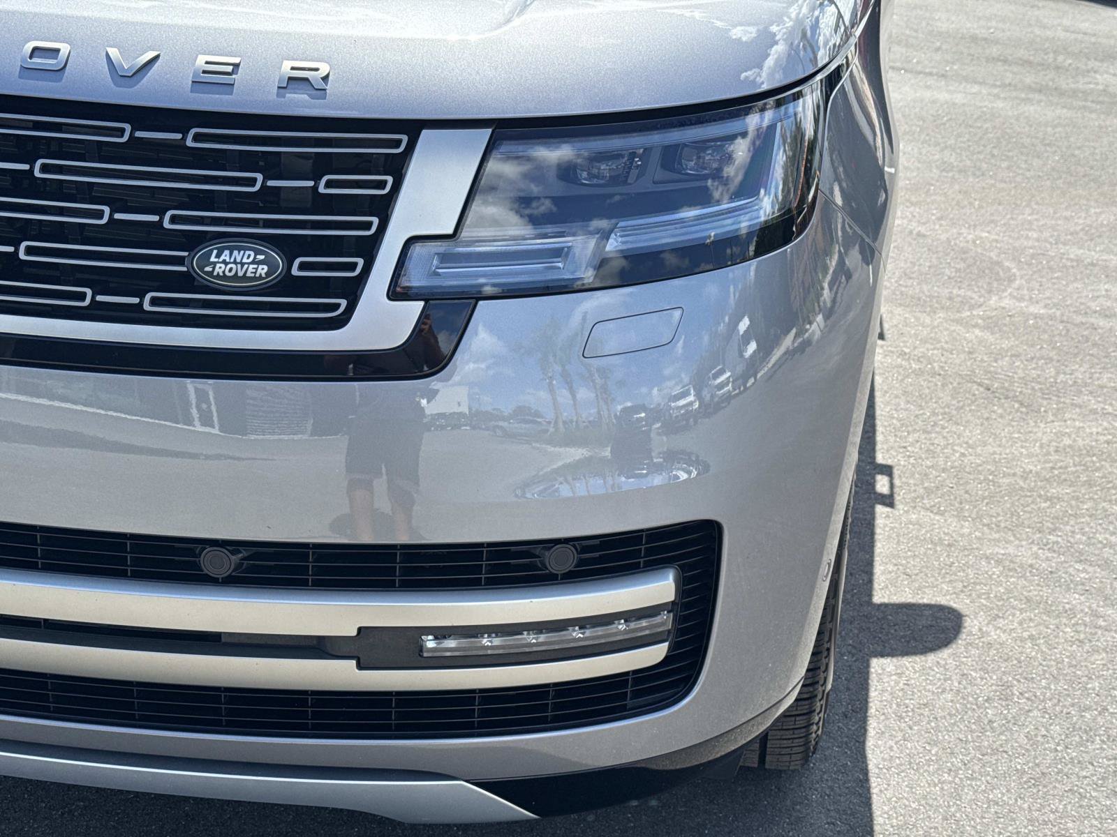 Used 2023 Land Rover Range Rover SE AWD/4WD image 9