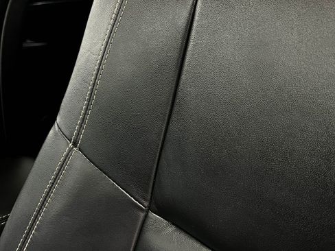 Used 2015 Jeep Grand Cherokee Limited image 18