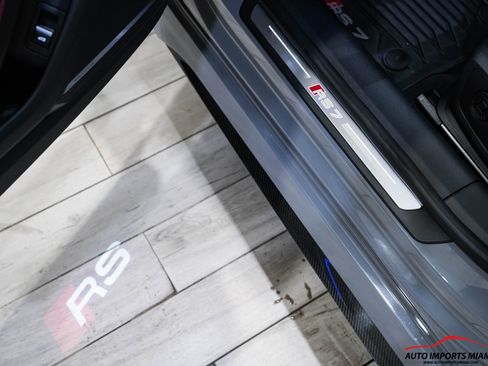 Used 2022 Audi RS 7 4.0T image 47