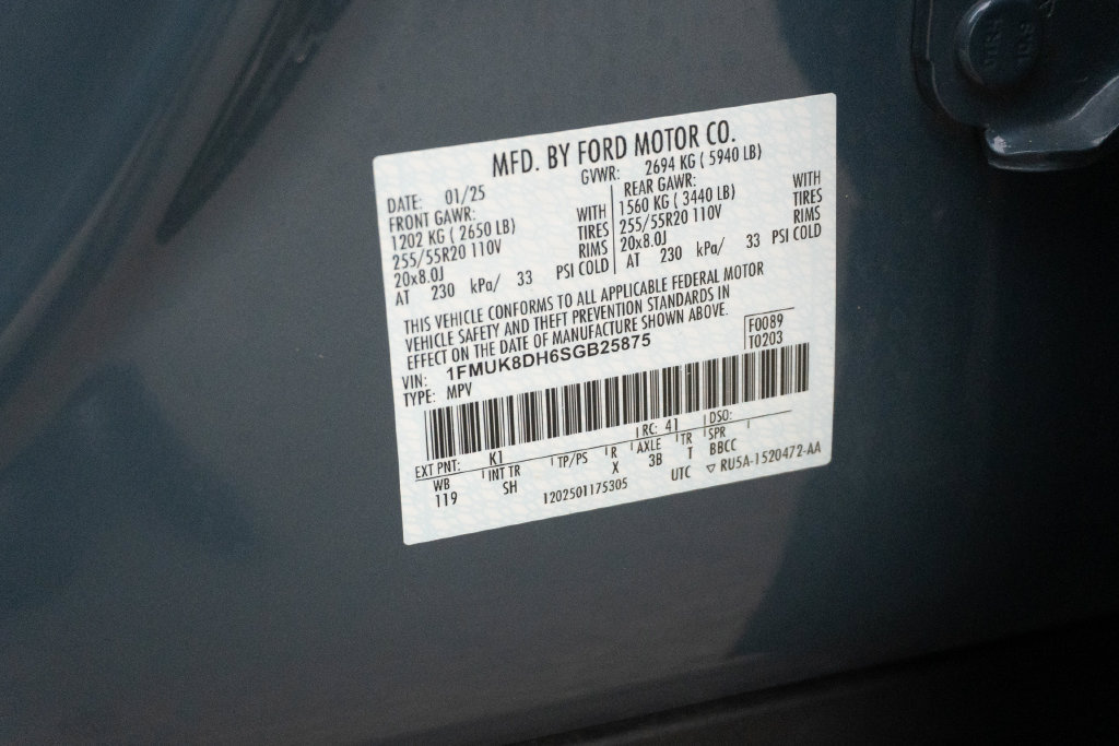 Used 2025 Ford Explorer Active w/ Active Comfort Package AWD/4WD image 39