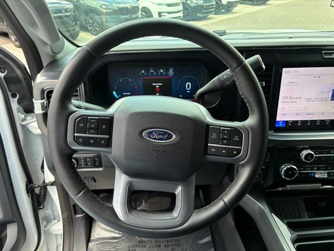 Used 2025 Ford F250 Lariat AWD/4WD image 16