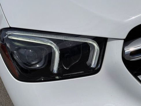 Used 2022 Mercedes-Benz GLE 350 4MATIC w/ Premium Package image 11