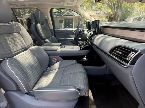 Used 2023 Lincoln Navigator L Black Label AWD/4WD image 13