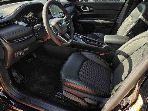 New 2026 Jeep Compass Latitude AWD/4WD image 13