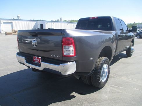 Used 2024 RAM 3500 Tradesman w/ Chrome Appearance Group AWD/4WD image 6