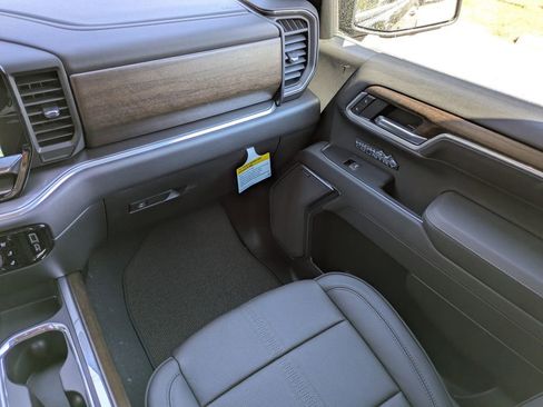 New 2026 Chevrolet Silverado 1500 High Country w/ Midnight Edition AWD/4WD image 18