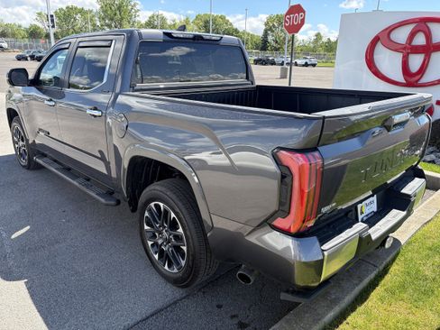 Used 2026 Toyota Tundra Limited AWD/4WD image 5
