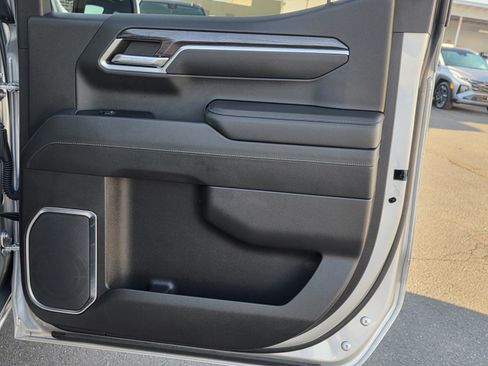 Used 2022 Chevrolet Silverado 1500 LTZ w/ LTZ Premium Package image 15