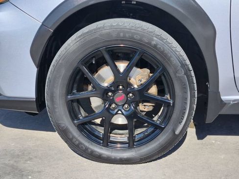 Used 2019 Subaru Crosstrek 2.0i Limited w/ Moonroof Package w/Navigation AWD/4WD image 10