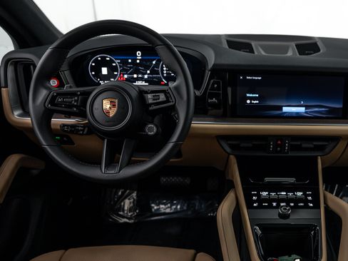 Certified 2026 Porsche Cayenne AWD/4WD image 21