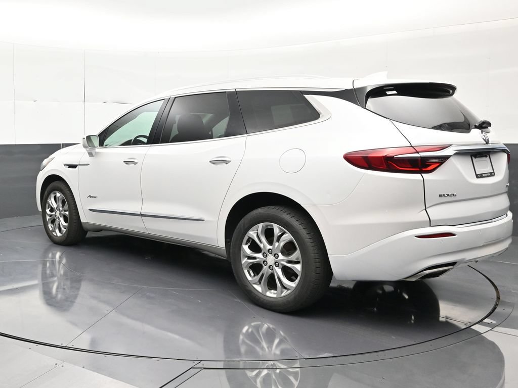Used 2018 Buick Enclave Avenir FWD image 3