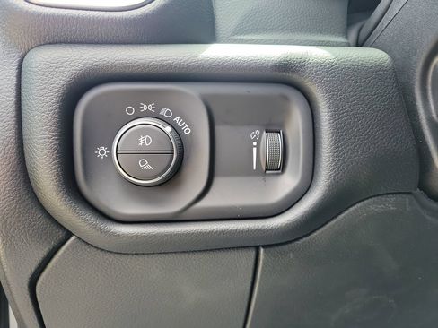 New 2026 RAM 2500 Big Horn AWD/4WD image 13