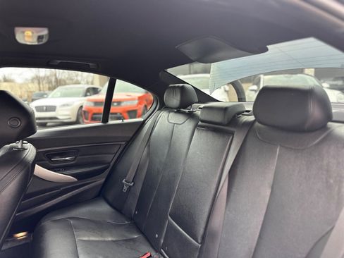 Used 2016 BMW 320i xDrive Sedan AWD/4WD image 40