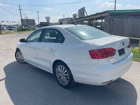 Used 2012 Volkswagen Jetta SEL FWD image 4