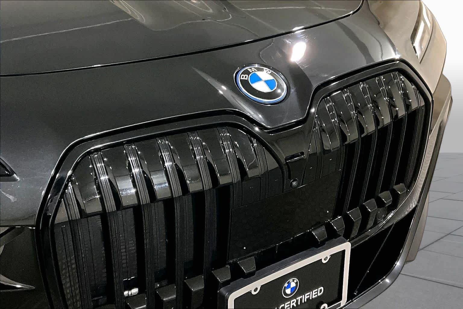 Used 2023 BMW i7 xDrive60 AWD/4WD image 31