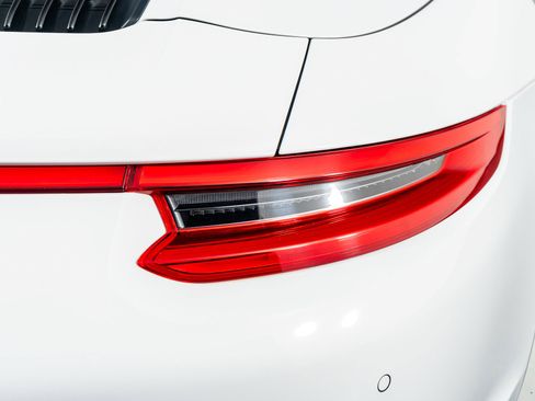 Used 2019 Porsche 911 Targa 4 GTS image 13