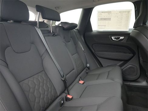 New 2026 Volvo XC60 B5 Core w/ Climate Package image 32