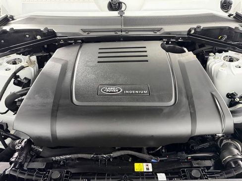 Used 2025 Land Rover Defender 110 S image 34