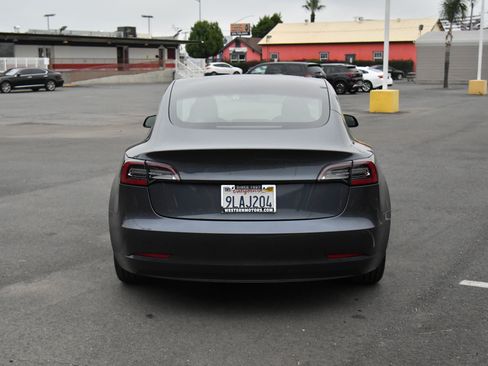 Used 2021 Tesla Model 3 Standard Range Plus image 7