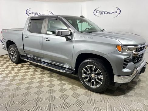 Certified 2023 Chevrolet Silverado 1500 LT AWD/4WD image 7