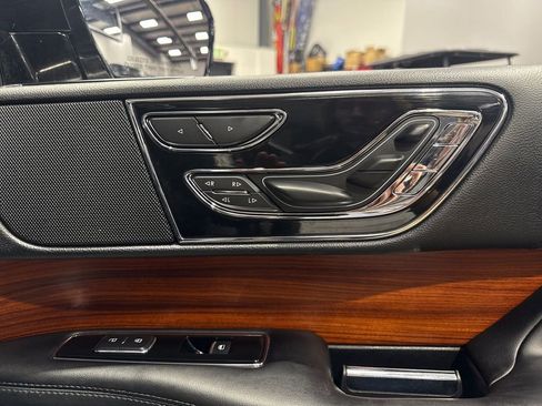 Used 2018 Lincoln Navigator Reserve w/ Technology Package image 58