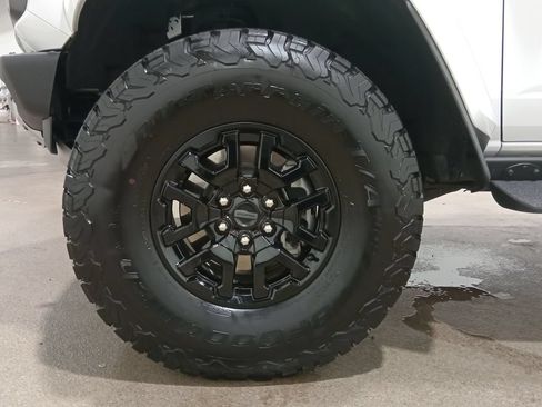 Used 2025 Ford Bronco Raptor AWD/4WD image 12