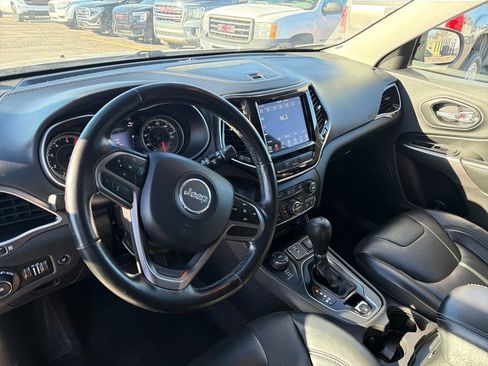 Used 2020 Jeep Cherokee Limited image 13