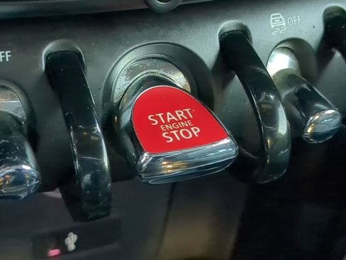 Used 2019 MINI Cooper Convertible image 23