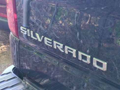 Used 2024 Chevrolet Silverado 1500 LT AWD/4WD image 15