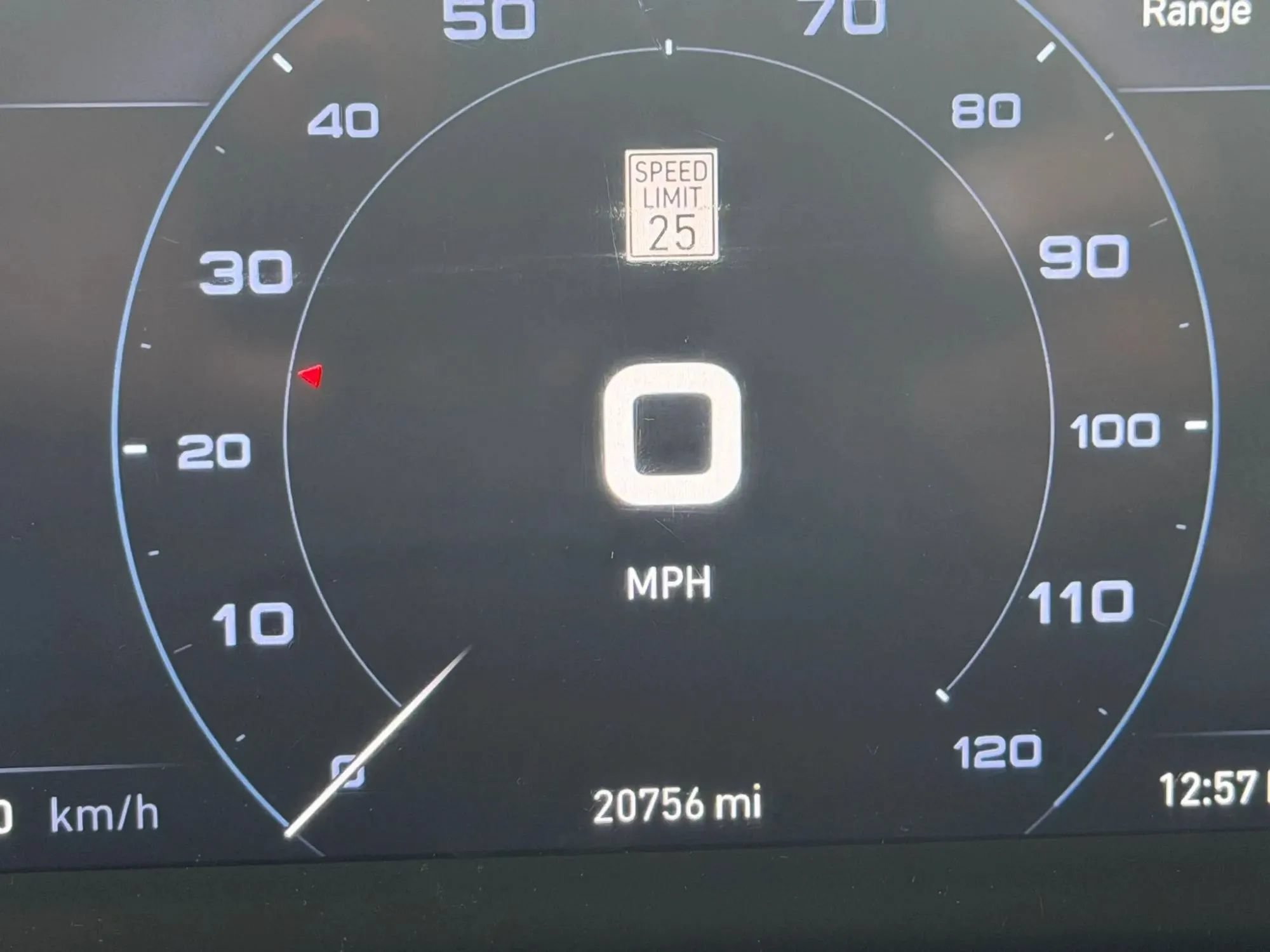 Used 2025 RAM ProMaster 2500 w/ U-Haul Equipment Group FWD image 11