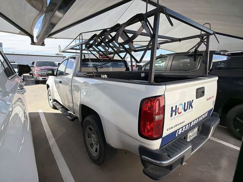 Used 2021 Chevrolet Colorado W/T w/ WT Convenience Package image 4