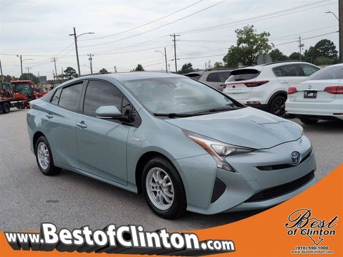 Used 2018 Toyota Prius Four w/ Advanced Technology Package FWD image 1