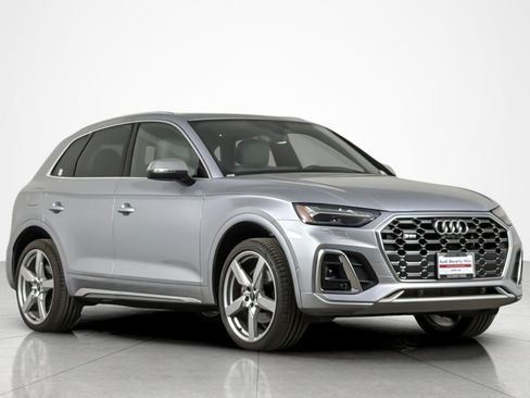 Used 2023 Audi SQ5 Prestige w/ Prestige Package AWD/4WD image 7