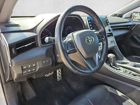 Used 2019 Toyota Avalon Touring w/ Advanced Safety Package FWD image 7